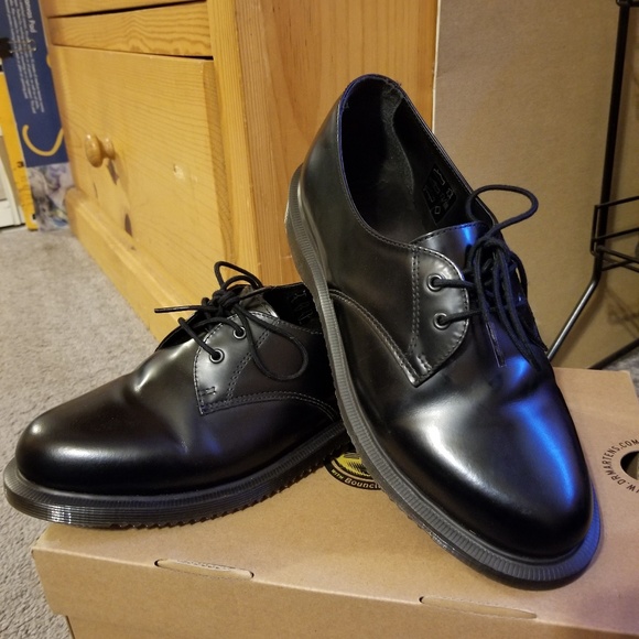 dr martens 2 eye